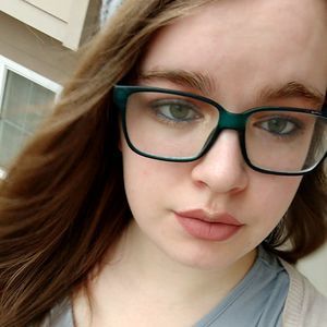 Meet your Posher, Lilly